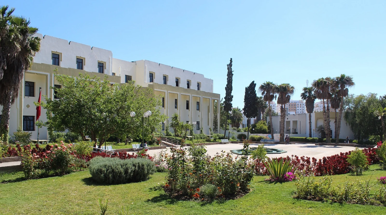 المدرسة الوطنية للتجارة والتسيير بطنجة