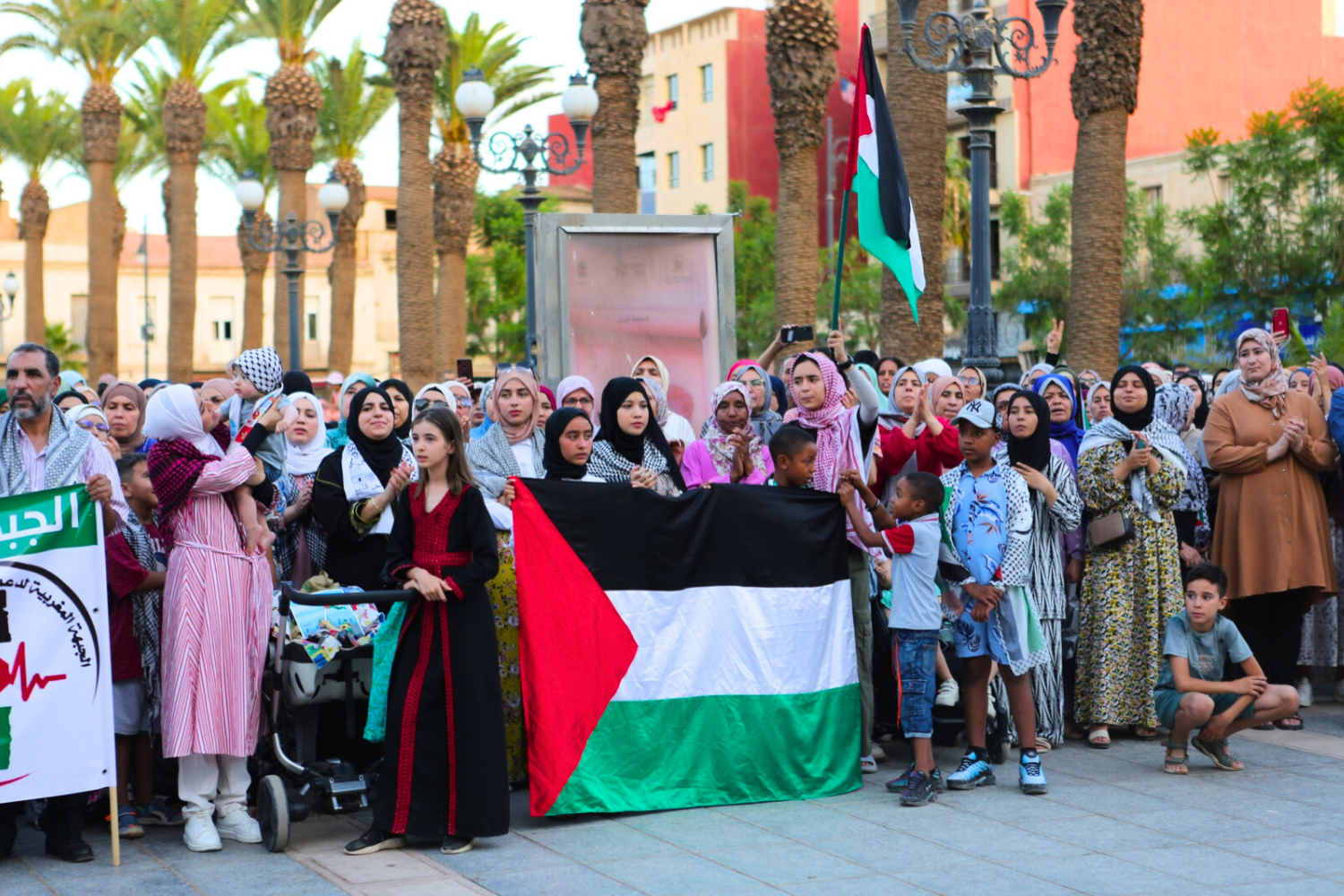 مغاربة يدعمون فلسطين