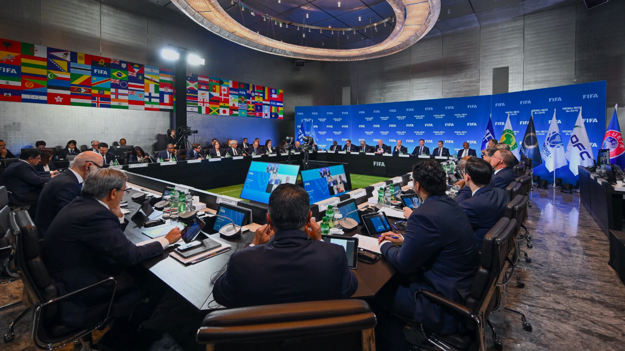 تجميد عضوية اسرائيل ن طرف فيفا