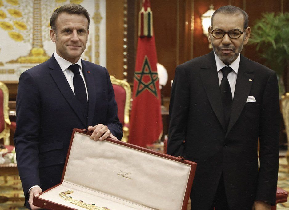 الملك محمد السادس والرئيس امانويل ماكرون