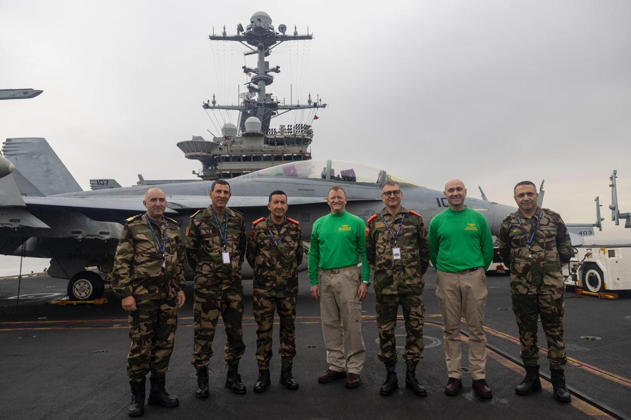 حاملة الطائرات يو إس إس